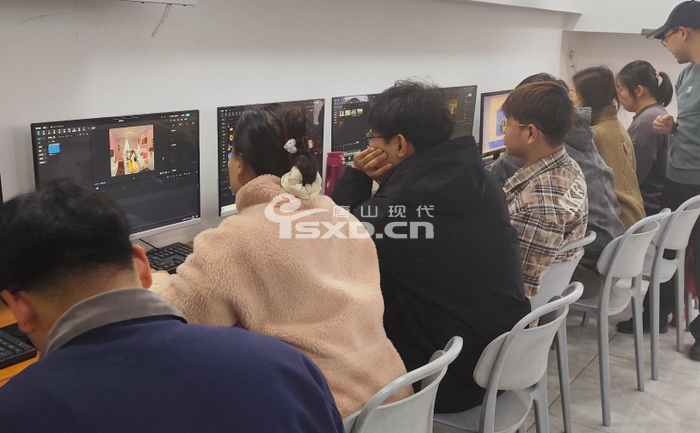 在唐山现代电脑学校学什么专业好